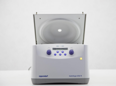 centrifuge Eppendorf 5702R CENTRIFUGE 5702R G,230V/50-60Hz without rotor